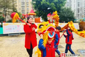 这几个瞬间，哈哈哈哈哈！家长：比过年还开心！图片