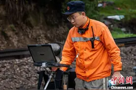 保障线路运输安全 鹰厦铁路开展“集中修”施工图片