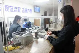 国铁南宁局加开14趟动车助力学生旅客出行图片