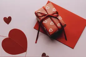 情人节送啥最贴心？这几款手机别错过 让TA爱不释手图片