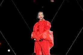 王者归来！魔术师发推：蕾哈娜是无与伦比的！图片