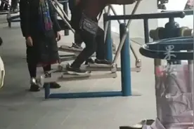 老太太用健身器材健身，踩出了“风火轮”的感觉图片