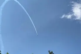 外星人造访？美军战机连续3天击落高空不明物体视频封面