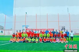 天津援疆助和田三县少年放飞梦想图片