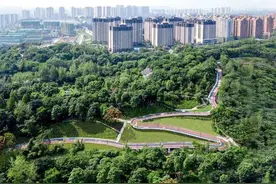 发现重庆之美丨春季踏青正当时 “崖线上的有氧跑道”邀你来打卡！图片