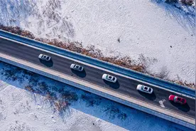 “雪地撒欢”，纯电BMW i3照样轻松拿捏图片