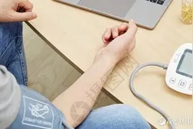 前后两次测血压不一样哪次为准？图片