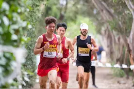 （体育）田径——世界越野跑锦标赛：男子十公里赛况图片