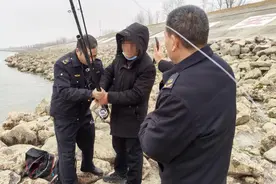 市农业综合执法支队开展护渔禁捕巡查图片