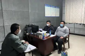 “年轻人不讲武德”？利用先行垫付规则“薅羊毛”，他们被刑拘→图片