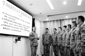 国防大学联合作战学院教授就《中华人民共和国预备役人员法》答记者问图片