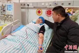 安徽兄弟两人接力捐“髓”救人图片