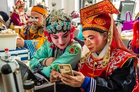 两天四场传统大戏 浙江绍剧团走进乡村图片