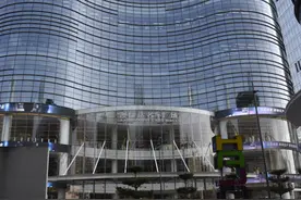 实探深圳二手车市场：新车降价市场明显回暖，新能源二手车却“喊冷”图片