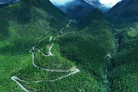 瞭望丨西藏墨脱：一条公路改变一座县城图片