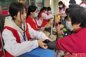 漳州卫生职业学院师生进社区开展健康义诊活动图片