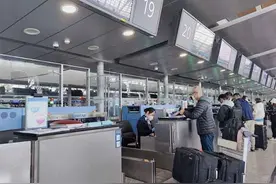 今起浦东机场部分航司从T2调整至T1运营，国际航线市场加速复苏图片