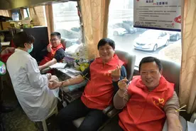 江苏泰州姜堰烟草：水乡“志愿红”续写小城“大爱”图片