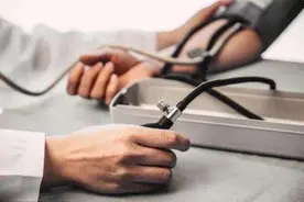 血压高压正常，低压偏高是什么原因？图片