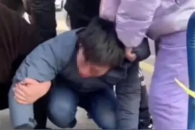 多名爱猫人士私自拘禁殴打虐猫者，律师：可能涉嫌故意伤害罪和侮辱罪图片