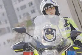 致敬“她”力量！解码泉城铁骑警花不为人知的另一面图片