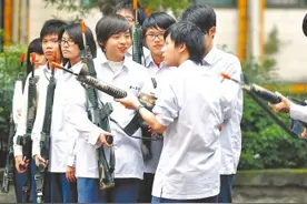 推16岁孩子上战场？民进党当局被批“丧心病狂”图片