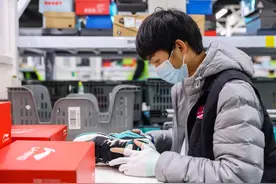 得物App鞋类鉴别服务首次被纳入国家级服务业标准化试点图片