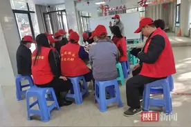 社区花圃共商会，武汉废旧轮胎“闪亮”登场图片