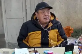 大爷自学英语45年：活到老学到老视频封面