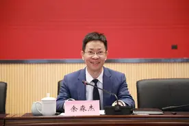 2023年中国经济走势如何？专访全国人大代表、经济学家余淼杰图片