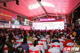 岳阳：千万消费券激活“她经济”，“六大活动”引爆“她消费”图片