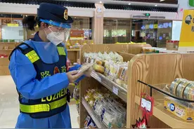 惠清高速“90后”女员工为爱捐献及腰长发图片