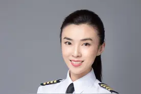 安全飞行超11000小时 女机长逐梦蓝天：时光见证我蜕变历程图片