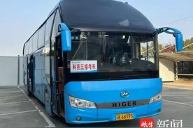 扬州科目三路考实行电子化考试，目前扣分项集中在灯光操作、直线行驶和靠边停车等图片