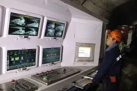 山东能源杨村煤矿拨响“金算盘” 托稳“经济舱”图片