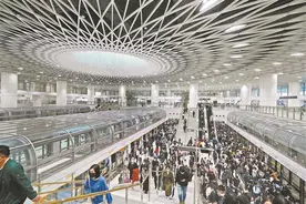 盘点地铁客流数据 带您领略城市活力 屡破纪录的深圳地铁越来越忙图片