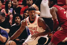 已进入季后赛吉米的形态了？巴特勒：这不是真的，哈哈图片