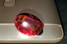 保存了20年的鸡蛋变“红宝石”，怎么回事？图片