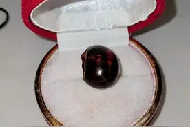 保存了20年的煮鸡蛋变成“红宝石”！网友：“鸡蛋界的法老”图片