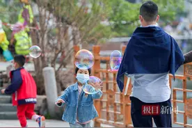 有多少爸爸休满了陪产假和育儿假？全国政协委员建议落实男性育儿责任图片