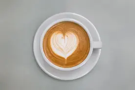 咖啡里面加点“奶”，竟有这些好处！但怎么喝有讲究，这3点一定要注意图片