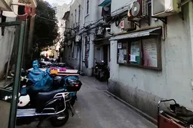 为一个人 逛一座城图片