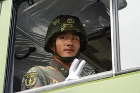 “滑铲”入水！湖北随县退役军人赵继伟勇救落水女孩图片