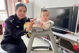 满满都是爱！1岁宝宝拍身份证现场很精彩，萌娃办证攻略来啦图片