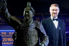 职业化是必走之路——“台球皇帝”亨德利建言中式台球图片