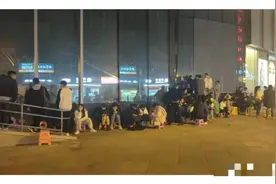 菲律宾签证需彻夜排队甚至一证上万元？领馆：本周排队情况已缓解图片