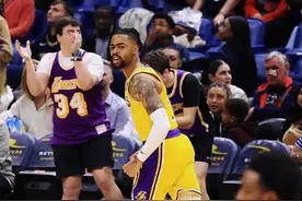 拉塞尔：明天AD不打我们要带着正确心态打球，火箭很危险图片