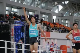 刘德助打破室内1500米全国纪录：要把成绩提高更多图片