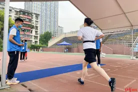 2023成都中考体考取消长跑项目，专家：调整很有必要图片