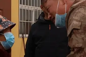 果然视频|又是一年入伍时，80多岁奶奶送外孙、孙子同时入伍图片